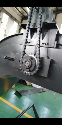 CNC Machine Chip Conveyor: Hinged Belt Conveyor Solutions