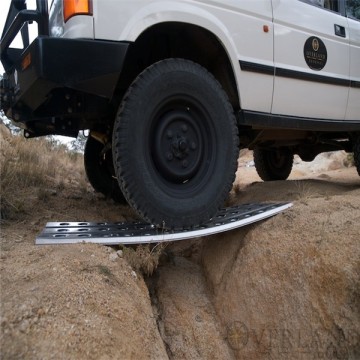 Lightweight plastic uhmwpe ground protection mats