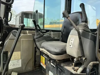 Caterpillar Cat 305C SR: Used Mini Excavator for Home and Garden Projects