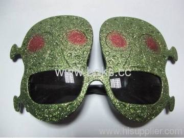 Hot Sale Cusmom Plastic Sunglasses 