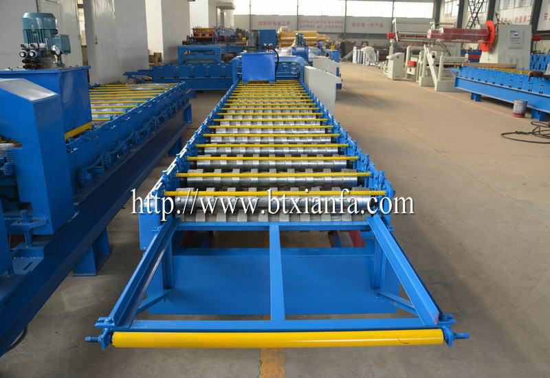 Corrugated Panel forming machine