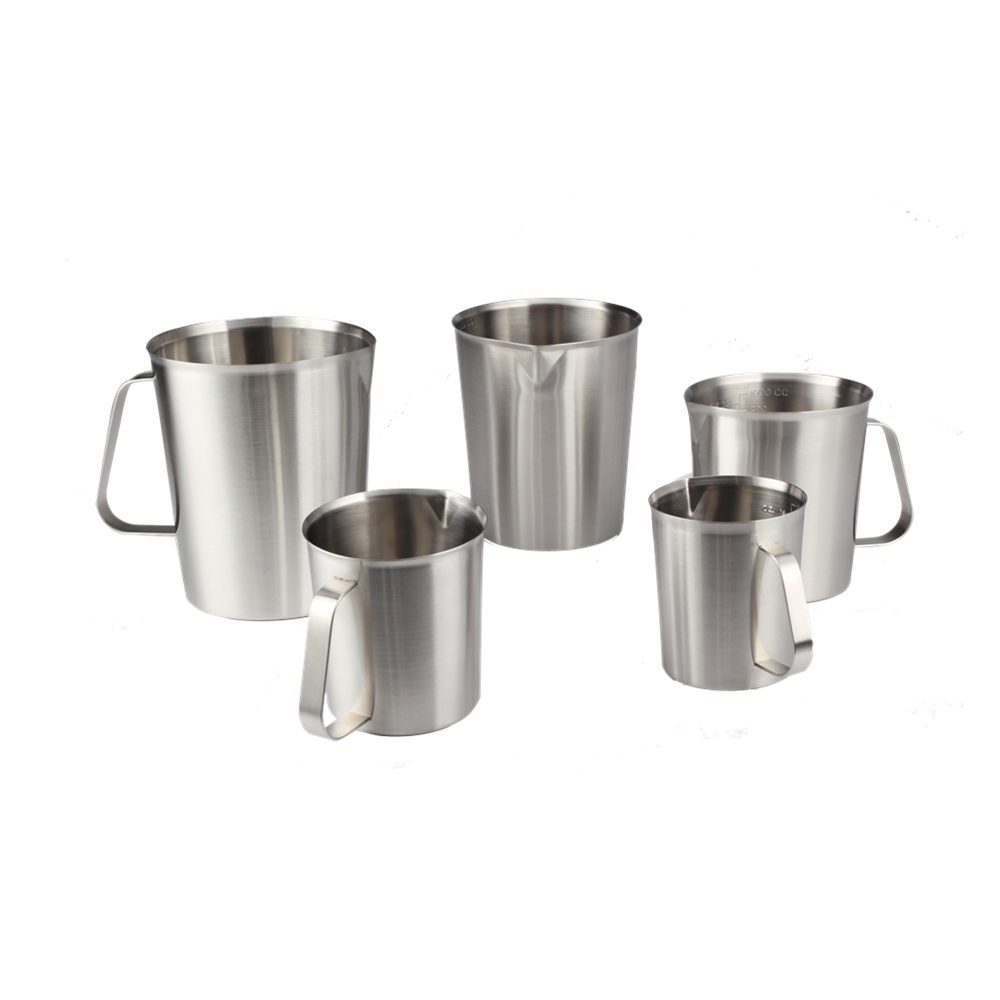 different size measuring cup