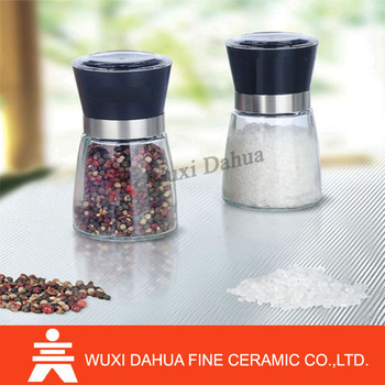 Wholesale good price Eco-friendly Black Top Easy to use and clean glass pepper grinder