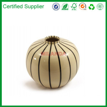 round Chinese white porcelain vase