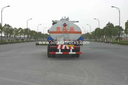 Dongfeng 12600l Oil Tank Truck 4x2 , Tanker Logistics