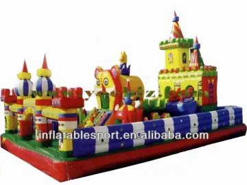 PVC giant inflatable fun city