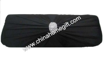 أكياس سوداء مساء مع المجوهرات