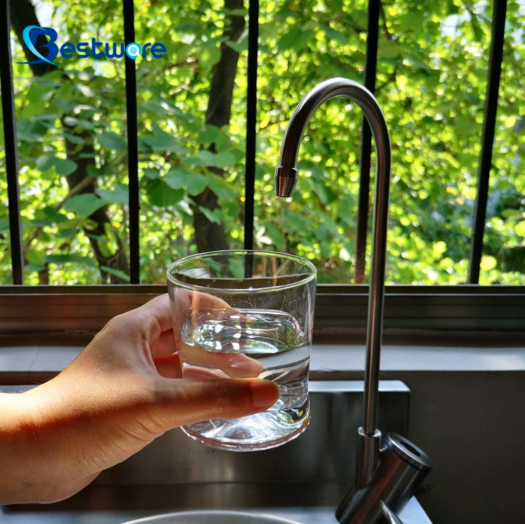 Energy-saving sensor drinking bubble faucet