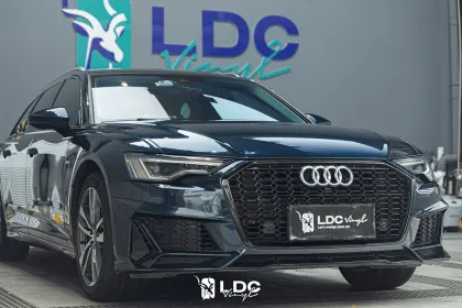 Glossy Metallic Sherwood Green Car Wrap