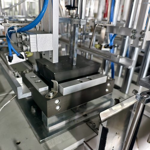 JNX-550S dvigubos stoties kartono termoformavimo mašina