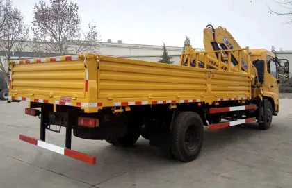 Dongfeng 5Tons Articulated Top Lift Crane Trucks