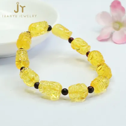 Chinese Style Mythical Pixiu Natural Amber Beads Bracelet: High Quality Golden Amber Gemstone Accessories
