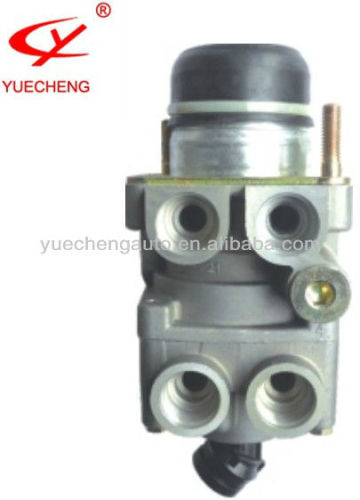 MB4821 Foot Brake Valve Air Brake Valve