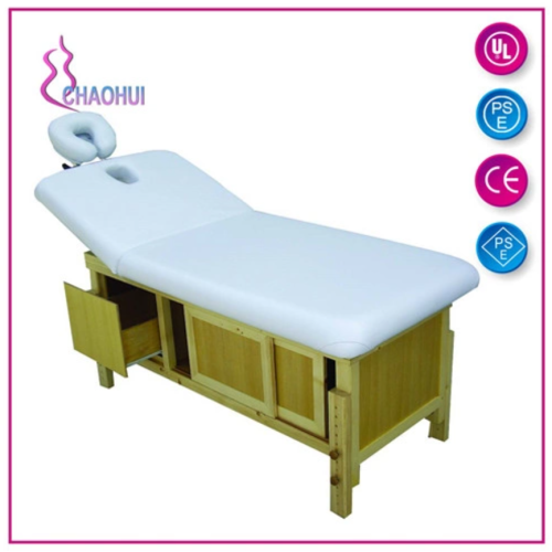 Tavolo da massaggio in legno utilizzato