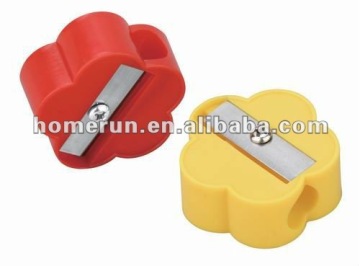 Plastic Pencil sharpener in flower shape/ school stationery