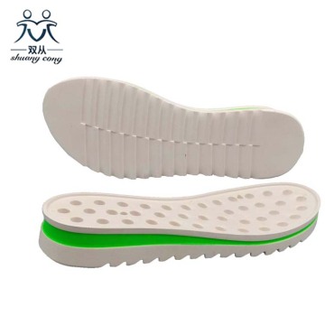 Realizzazione di una suola per sneaker da donna