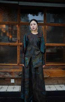 Shisanchai Hexi Empat Prefektur Xiangyunsha Top Longleve Colorful Long