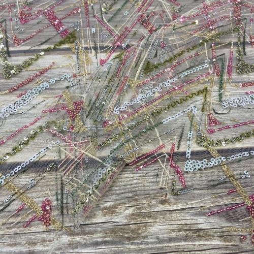 Frische transparente Paillettenstickerei auf Poly Mesh