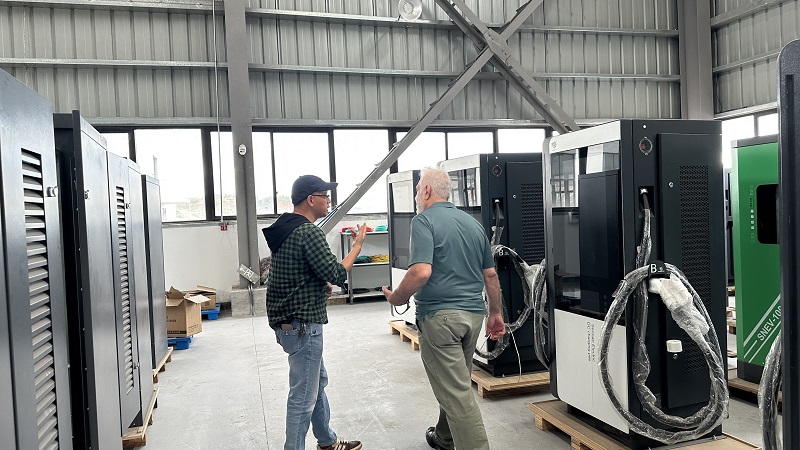 Paraguayan customers visit Sennan Electric's production base to explore new directions for overseas cooperation on charging piles