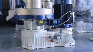 High capacity sawdust wood pellet machine