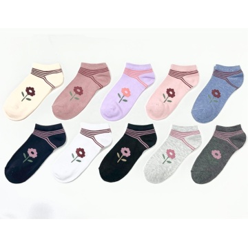 Patterns can be customized socks