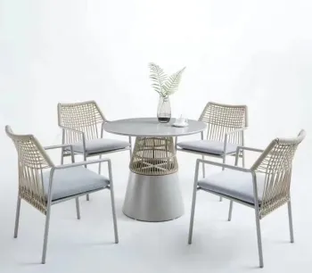New Outdoor Dining Tables and Furniture