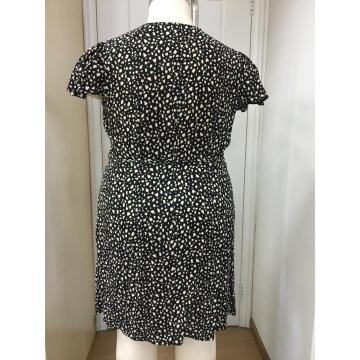 Robe portefeuille grande taille noire et blanche