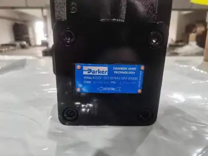 Parker M5BF 045 Variable Plunger Hydraulic Pump