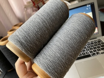 ne6s grey blended glove yarn