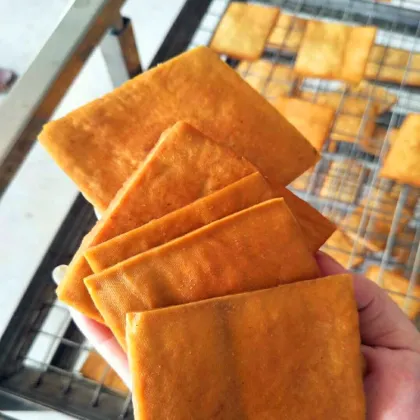 100-Type Automatic Smoker for Chicken, Bacon, Tofu, and Cured Meats