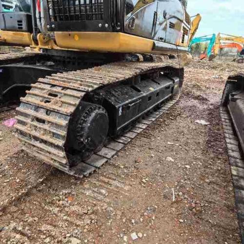 Excavadora manual 320 BL en buenas condiciones