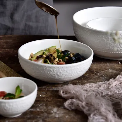 Wholesale Hotel Royal Worsted White Embossed Porcelain Dinner Bowl