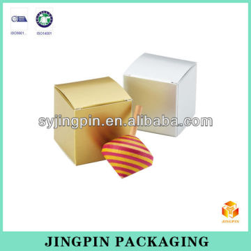 white cardboard cake box with open window