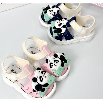 Mga Plastic na Sandals ng Trendy Girls para sa Summer Fun