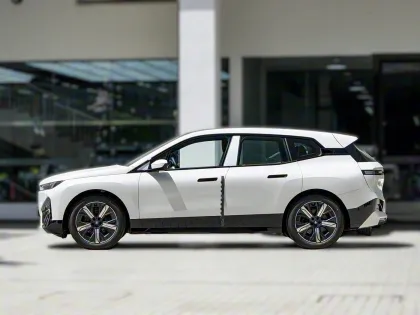 2023 BMW iX Facelift xDrive50