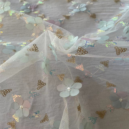 Fancy 3 mm vérifie les paillettes de broderie laser imprimée sur le tissu en maille