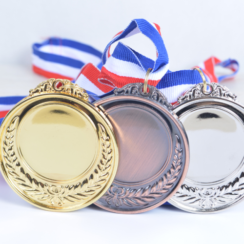 Medaglia in bianco per sport in metallo personalizzato placcato oro di alta qualità