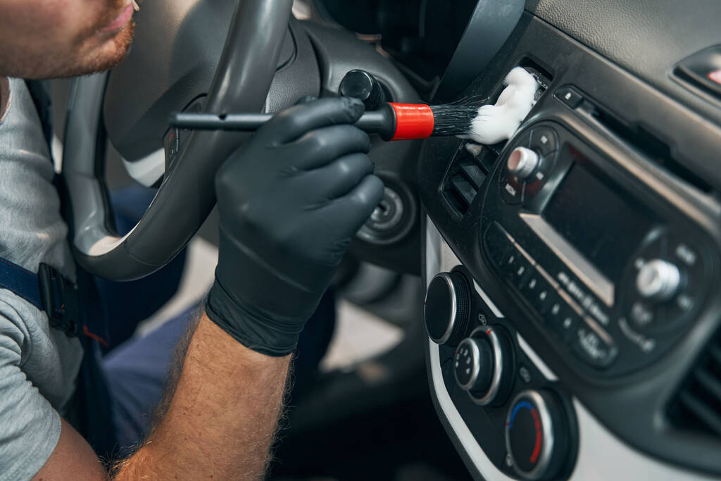 Clean the car interior