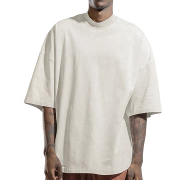 पुरुषों की ड्रॉप शोल्डर स्ट्रीटवियर टी-शर्ट