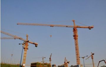 Tower Crane Qtz63 Luffing Crane Equipped With Safety Devices Including Height Limiter