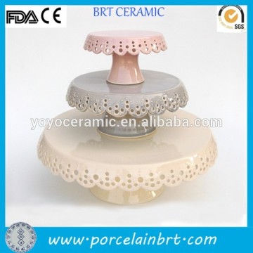 Cheap colorful 3 tier ceramic romantic wedding cake stand