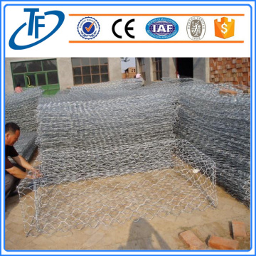 ที่นิยมมากที่สุดหกเหลี่ยมร้อนชุบสังกะสีโลหะ Gabion