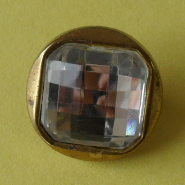 Rhinestone button