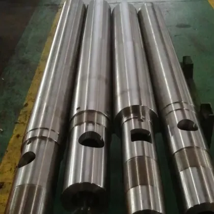 Bimetallic barrel for injection machinery
