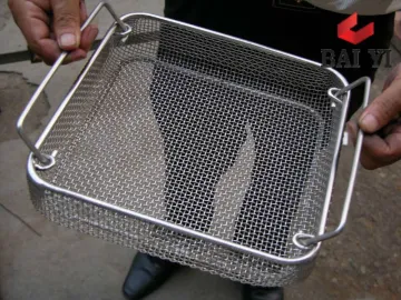 Wire Mesh Hanging Fruit Basket
