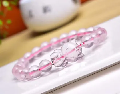 Cat Carving Crystal Healing Stretch Bracelet