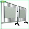 Crowd control fence panels