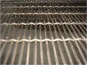 Sintering furnace used crimped wire mesh