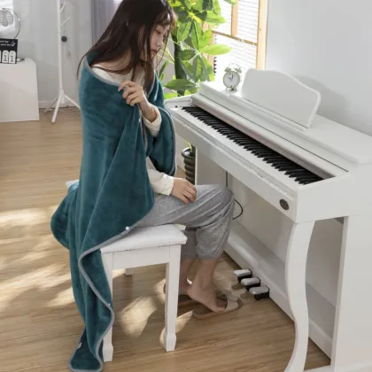 Multifunctional shawl blanket nap blanket green