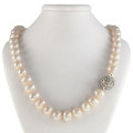 Vit Barock Pearl Choker Halsband